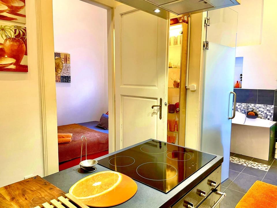 Bathroom, Bedroom, kitchen