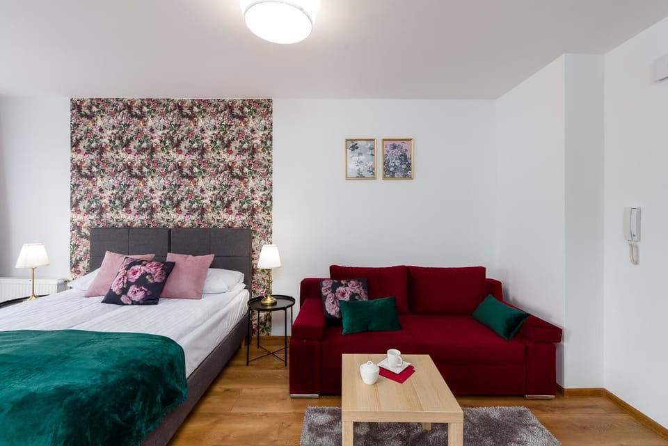 Bed, Seating area