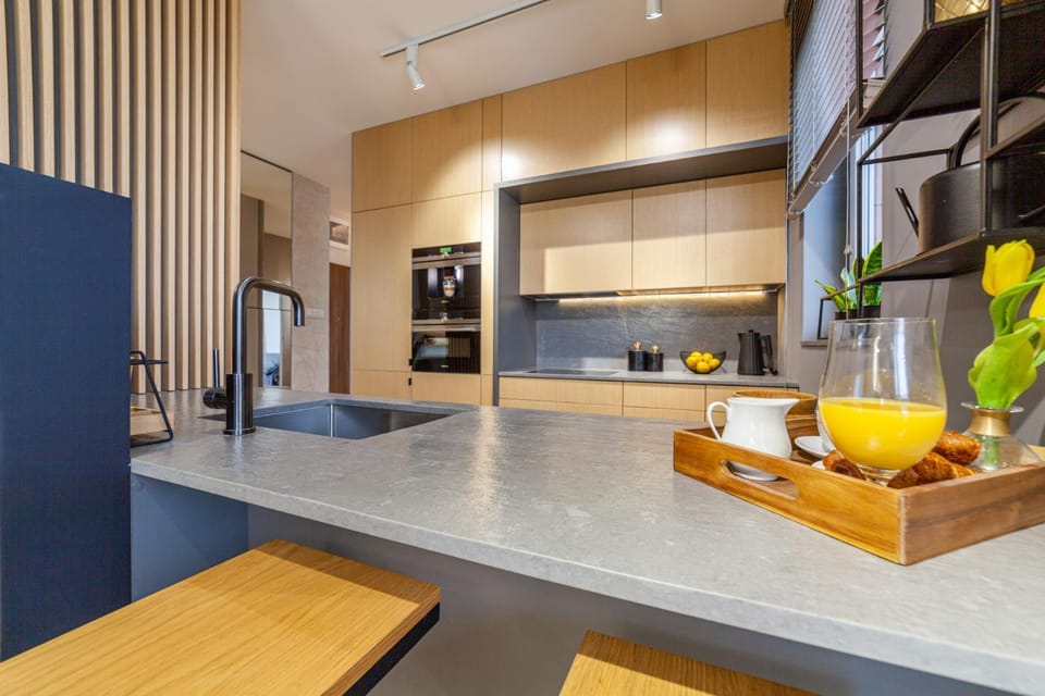 Coffee/tea facilities, Kitchen or kitchenette, Dining area, Communal kitchen, Drinks