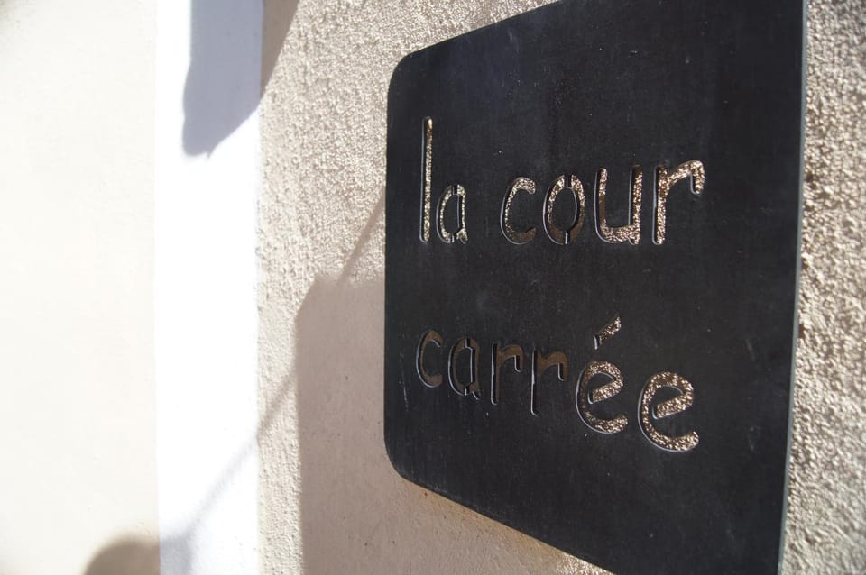 Facade/entrance, Logo/Certificate/Sign