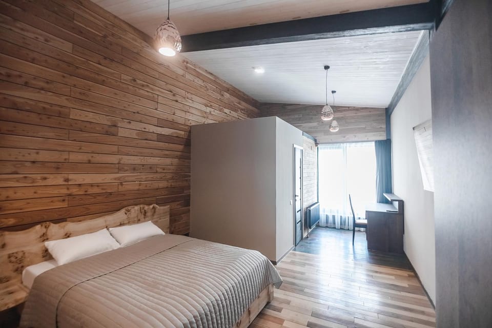 Bed, TV and multimedia, Photo of the whole room, Dining area
