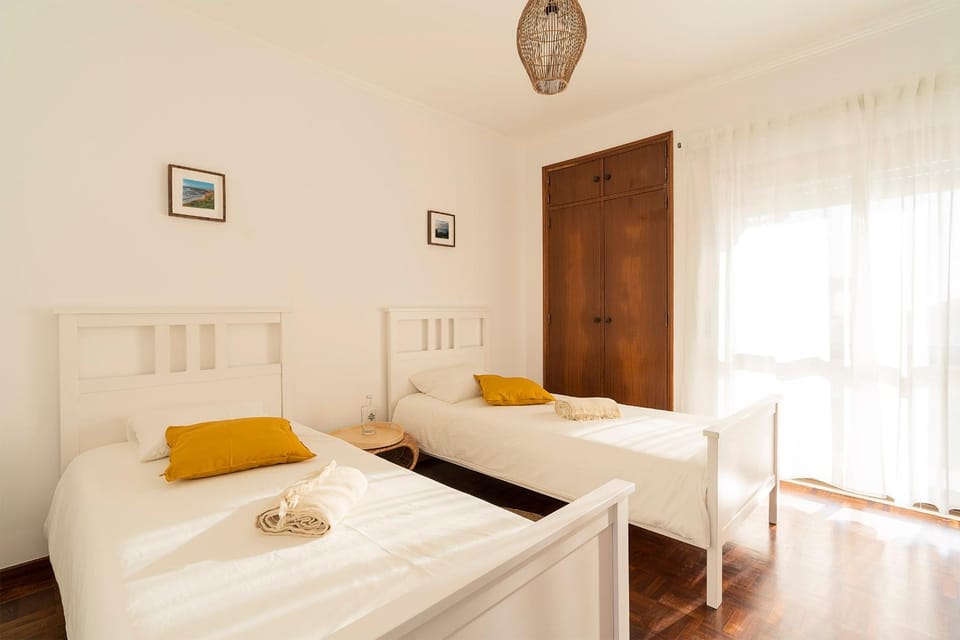 Ericeira Paradise - YOGA included Bed and Breakfast in Ericeira