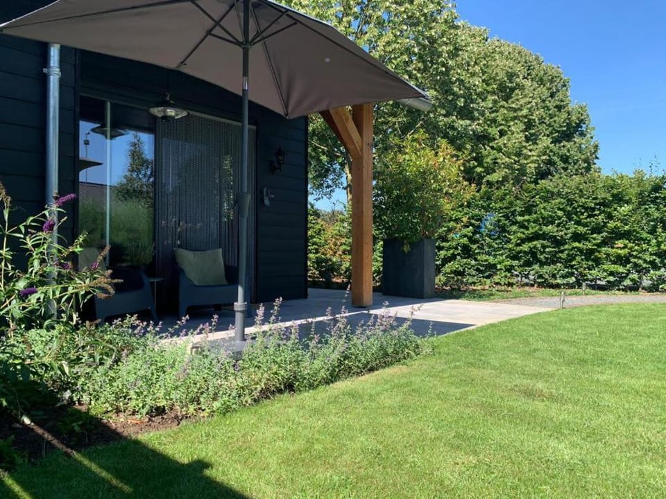 Garden, Seating area