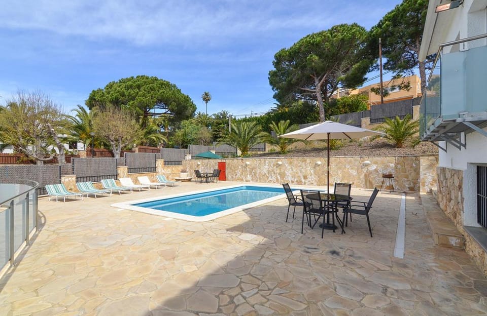 Balcony/Terrace, Other, Swimming pool