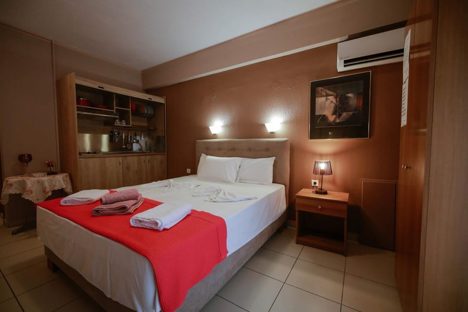 Bed, kitchen