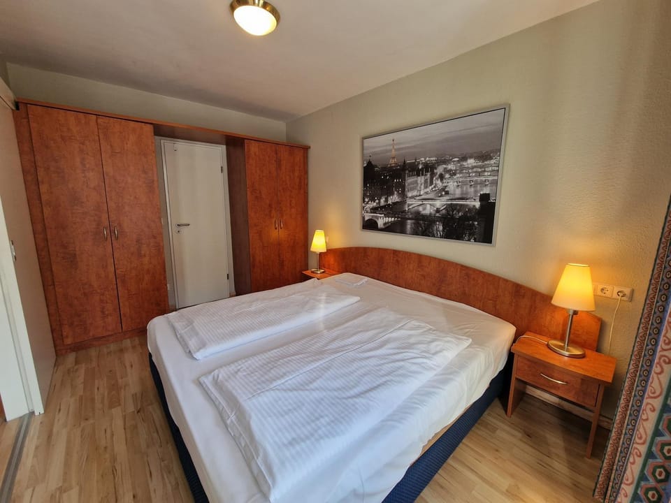 Bed, Bedroom, wardrobe