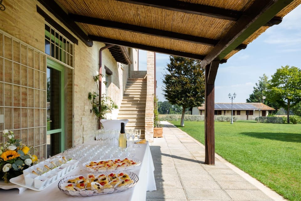 Patio, Facade/entrance