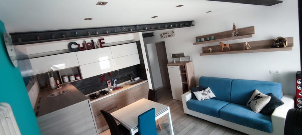 Bed, Living room