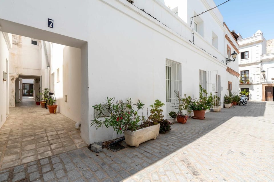 Property building, Neighbourhood, Street view