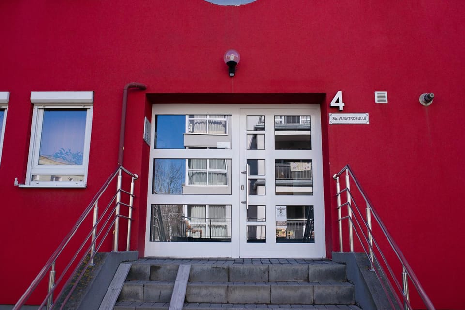 Property building, Facade/entrance