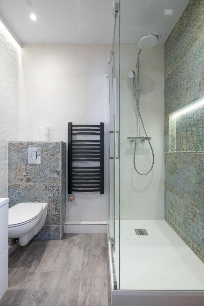 Shower, Toilet, Bathroom