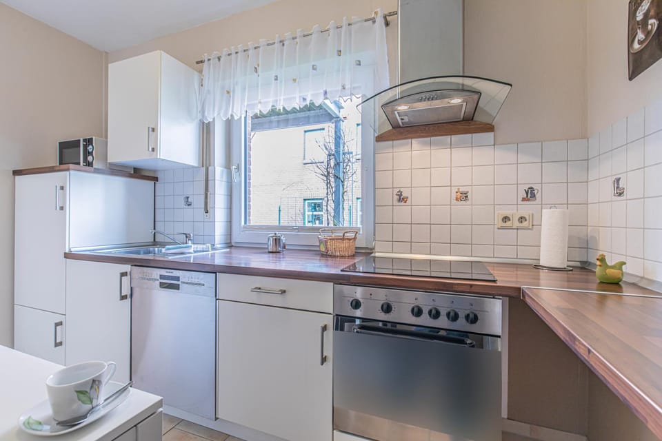 Coffee/tea facilities, Kitchen or kitchenette