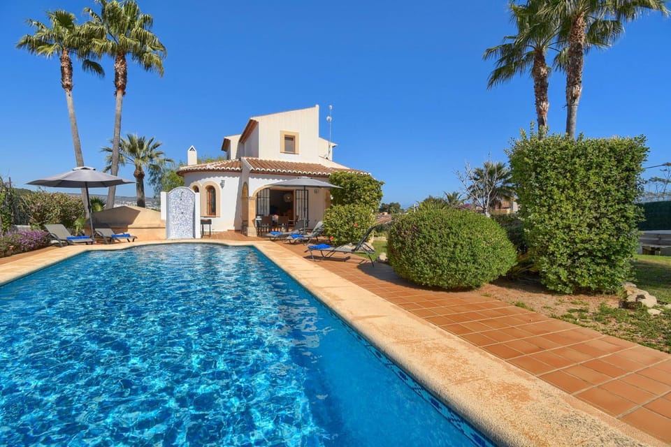 Solarium, Swimming pool
