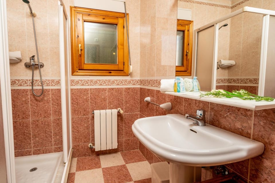 Shower, Bathroom