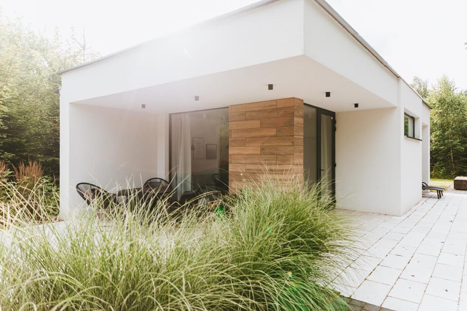 Property building, Facade/entrance, furniture, furniture, furniture