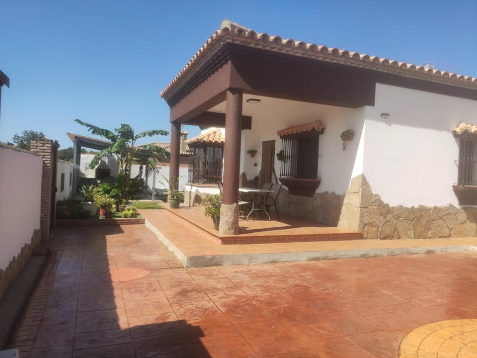 Chalet Santi Playa de la Barrosa House in Chiclana de la Frontera