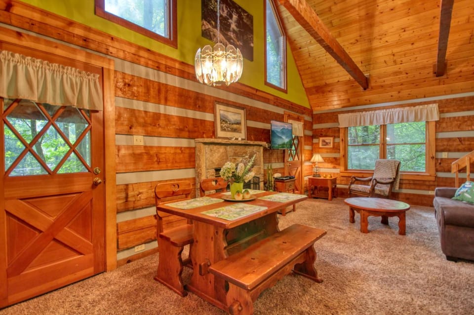 Parkside Party #1676 House in Gatlinburg