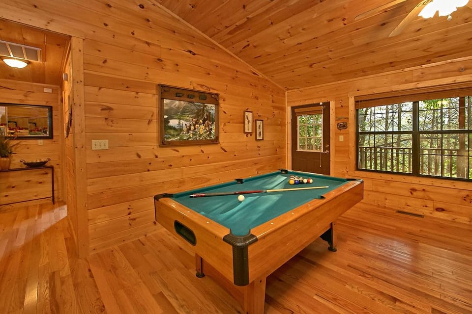 Dream Maker #120 House in Pigeon Forge