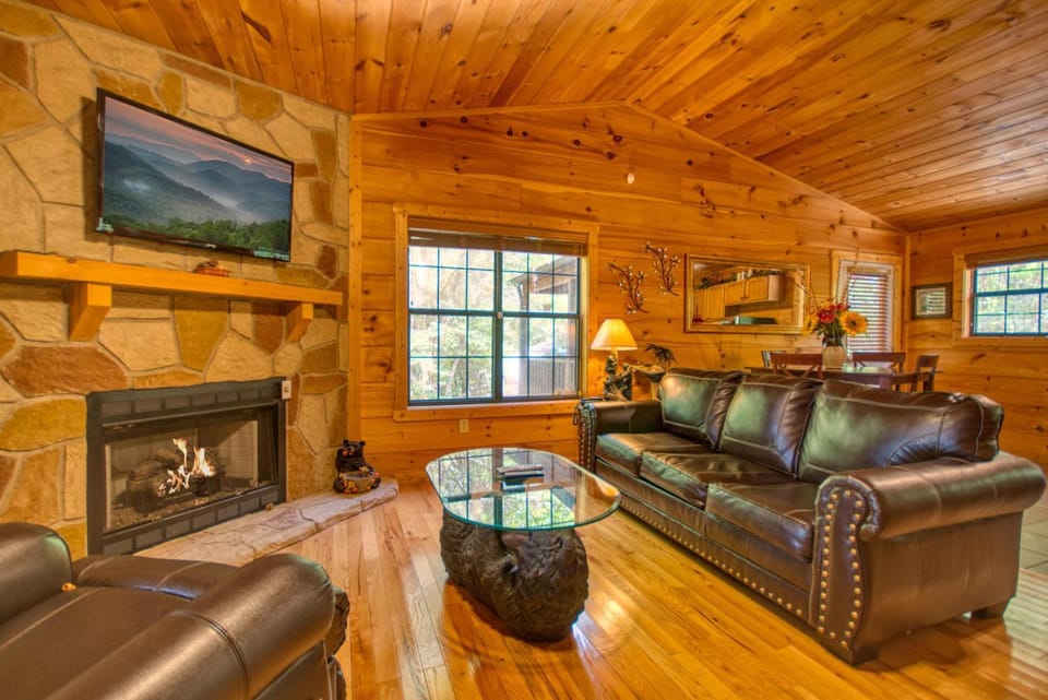 Dream Maker #120 House in Pigeon Forge