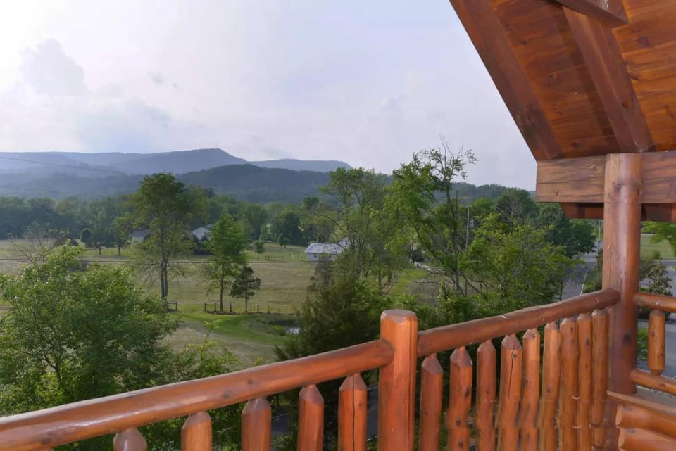 Farmers Retreat #221 House in Pigeon Forge