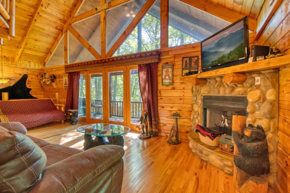 Browns Bear Den #235 House in Gatlinburg