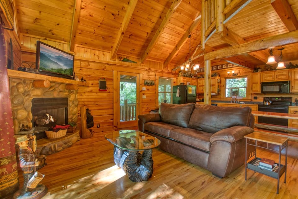 Browns Bear Den #235 House in Gatlinburg