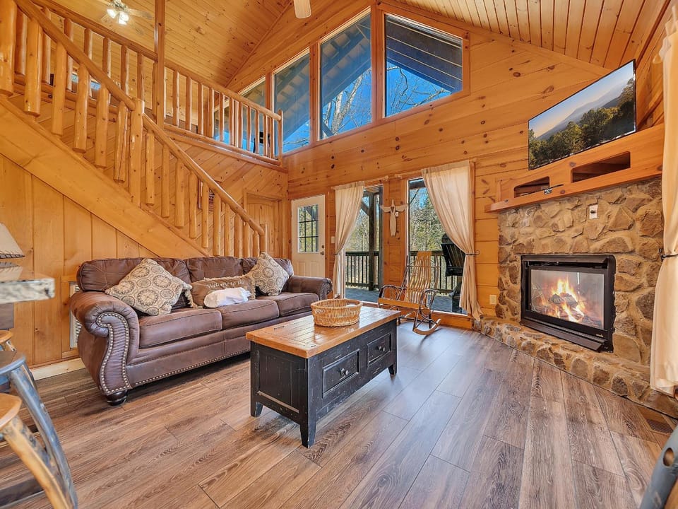 Above The Falls #144 House in Sevier County