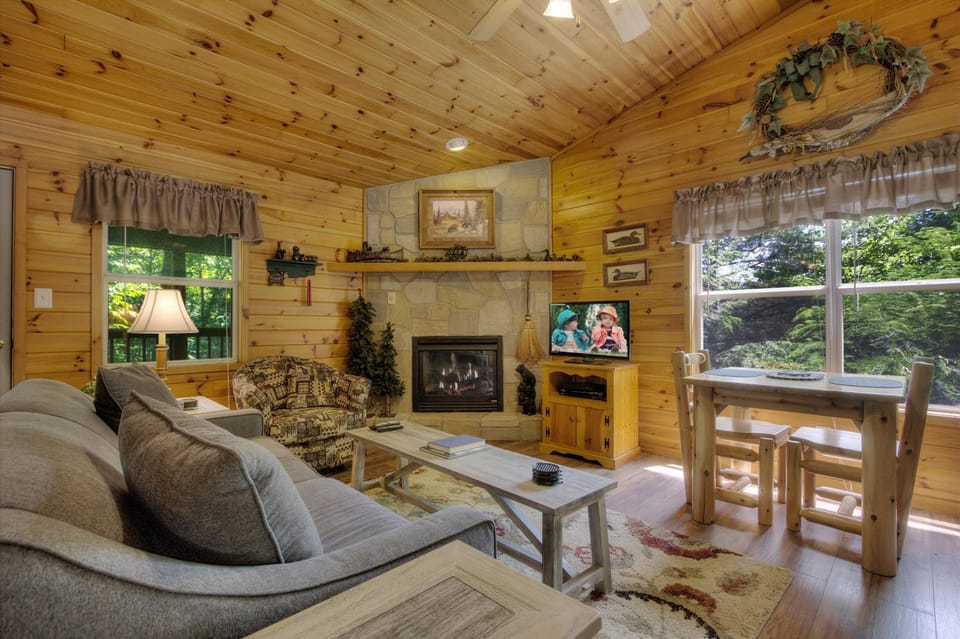 River Sounds #121 House in Sevier County