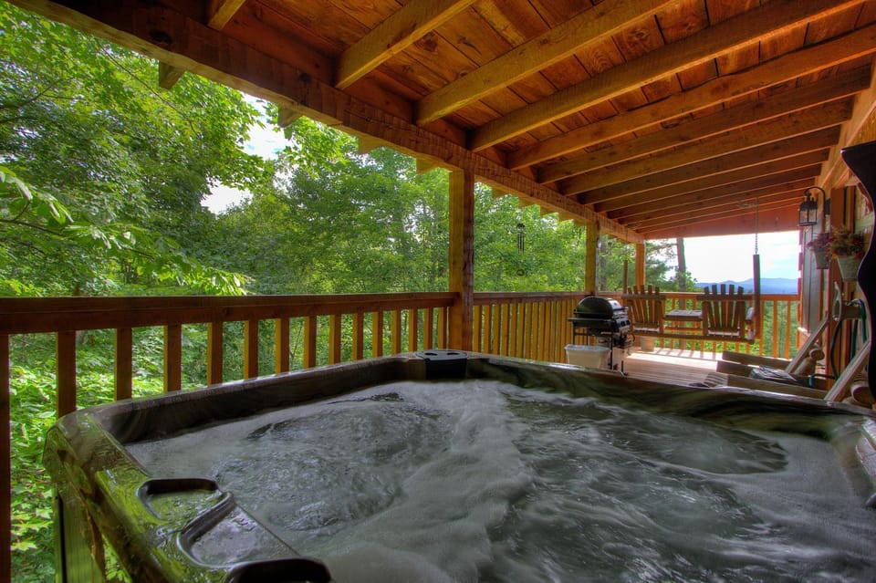 Apple Bear View #116 House in Sevier County