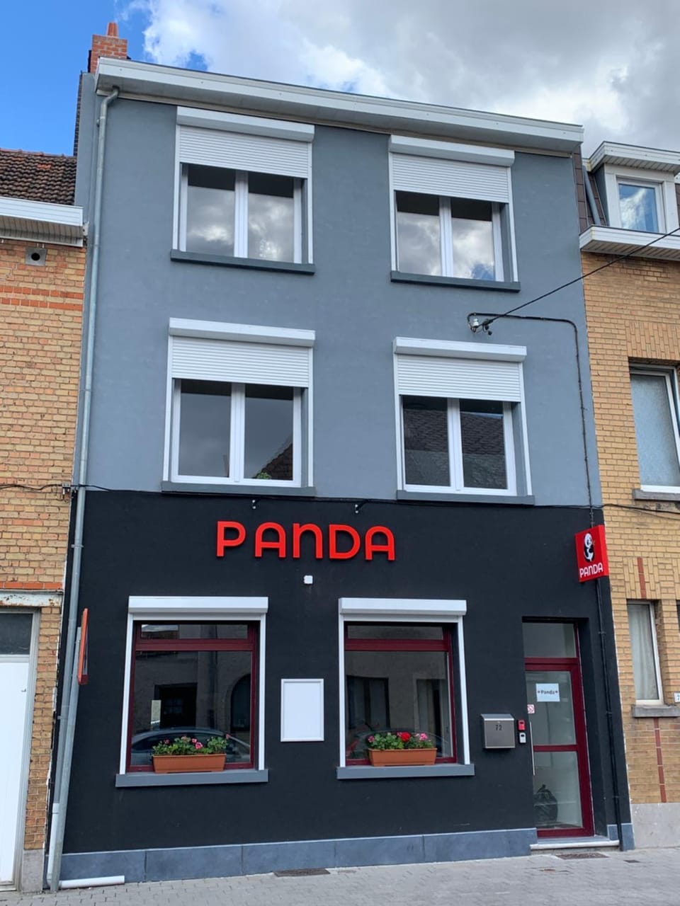 Facade/entrance