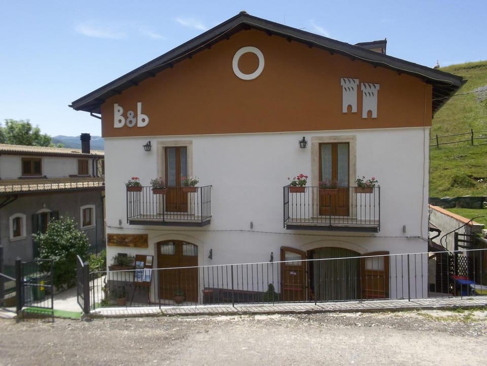 Property building, Day