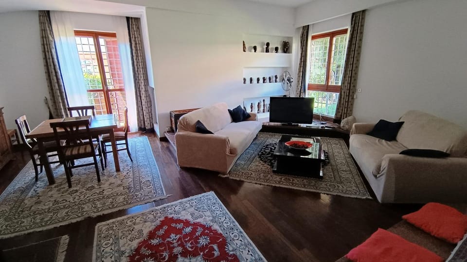 Guests Suite Apartment in Residence Villa nel Verde a Roma Aeroporto Ciampino Villa in Rome