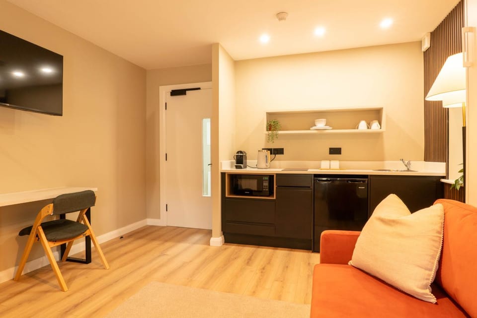 TV and multimedia, Coffee/tea facilities, Kitchen or kitchenette, Living room