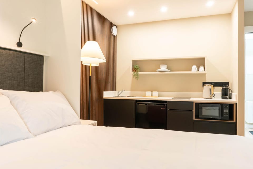 Bed, Kitchen or kitchenette