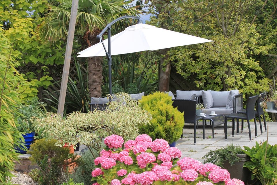 Garden, Internal: Not applicable to any particular room