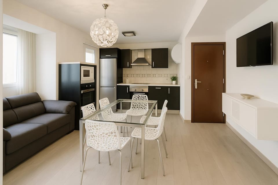 Communal lounge/ TV room, TV and multimedia, Living room, Dining area, oven
