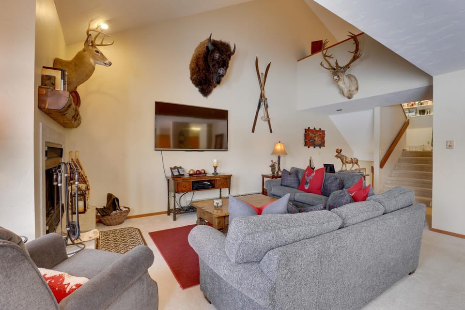 Eclectic Eagle-Vail Condo: 2 Miles to Beaver Creek House in Eagle County