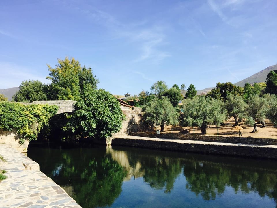 Nearby landmark, Natural landscape, Swimming pool
