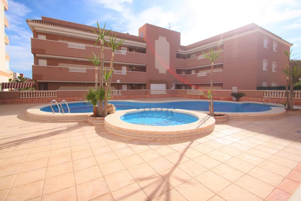 Swimming pool, Swimming pool