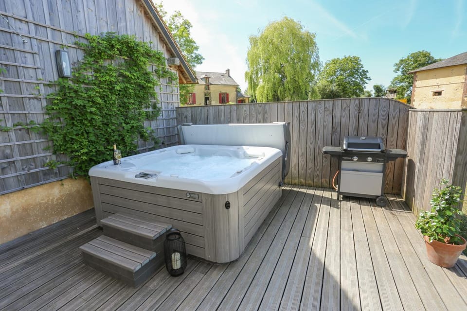 Hot Tub, Spa and wellness centre/facilities, Spa and wellness centre/facilities