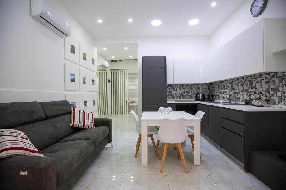 Valletta Collection - GB Duplex Apartment in Valletta