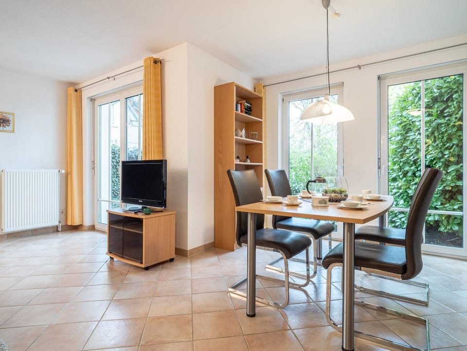 Schulstraße FeWo S2 (EG links) Apartment in Prerow