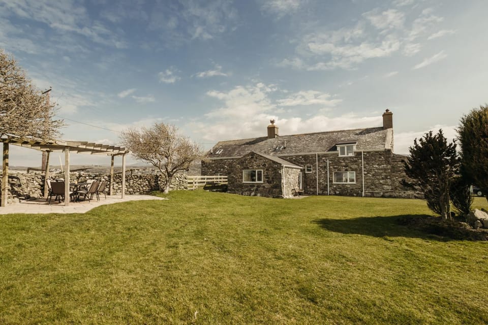 Bennar Isa Cottages Dyffryn Ardudwy House in Wales