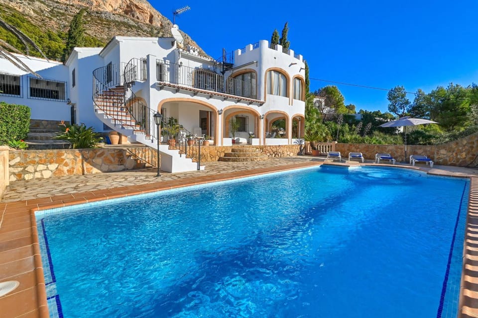 Solarium, Swimming pool