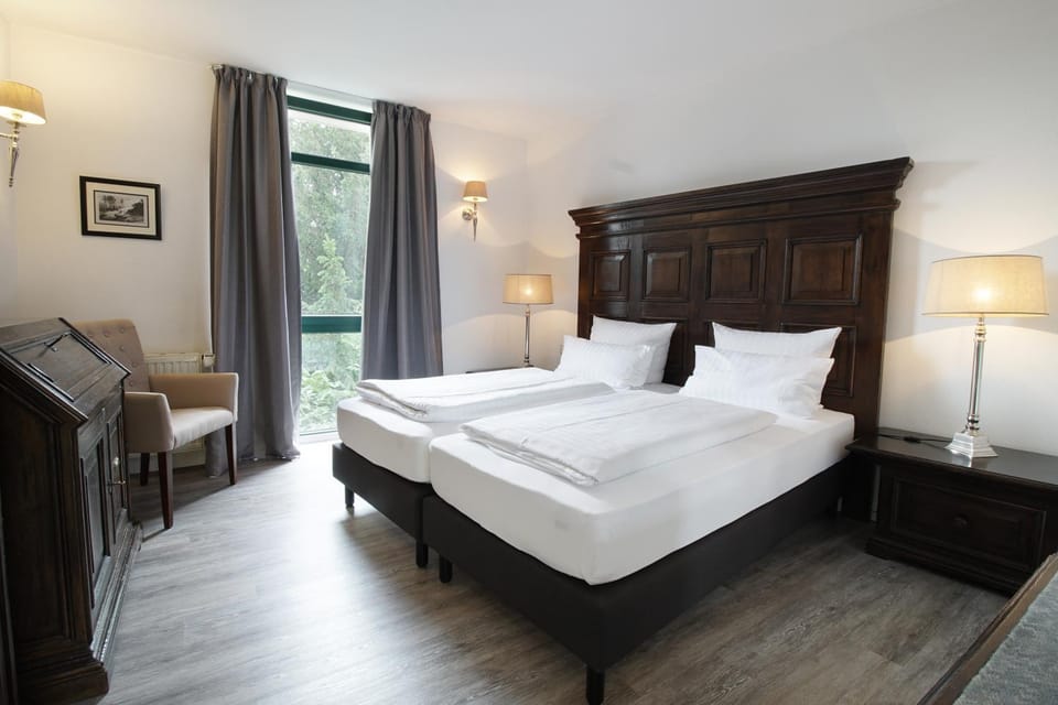 Bed, Photo of the whole room