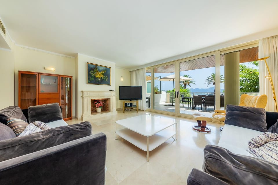 Property building, Living room