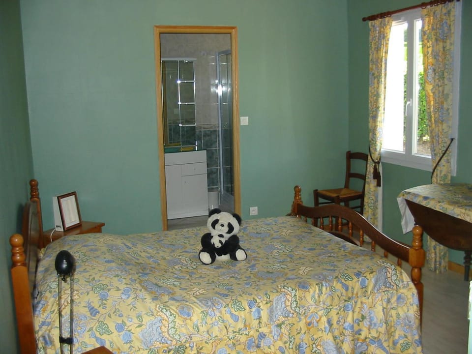 CHAMBRES D'HÔTES chez réjane Bed and Breakfast in Normandy