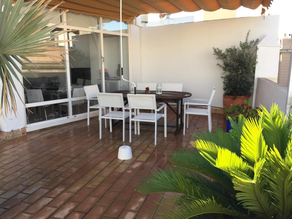 Balcony/Terrace, Dining area