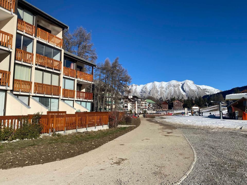Property building, Day