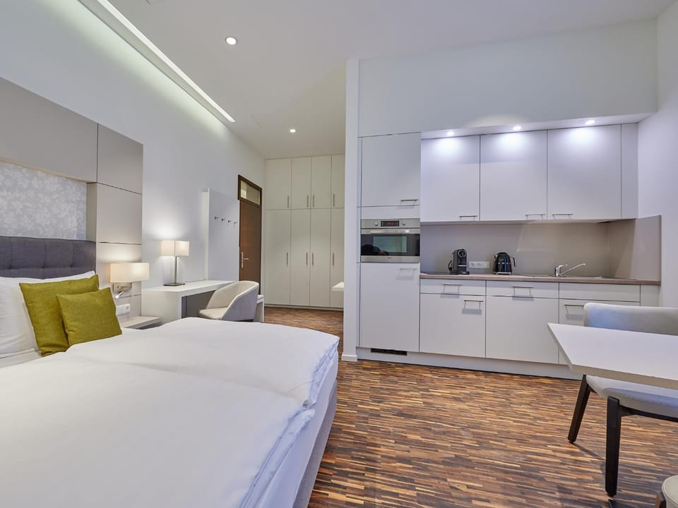 Kitchen or kitchenette, Living room